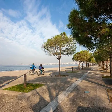 Sea View Aparment Nea Paralia