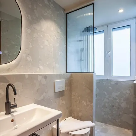 Sea View Aparment Nea Paralia Apartment *