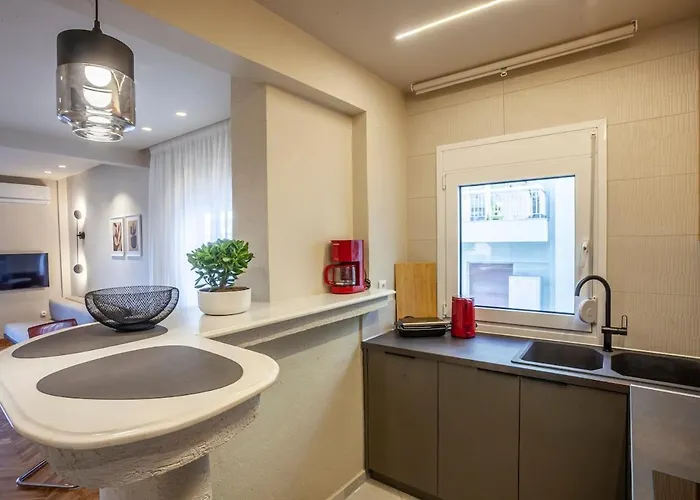 Sea View Aparment Nea Paralia