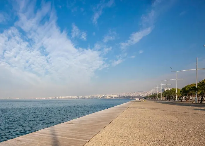 Sea View Aparment Nea Paralia