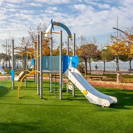 Sea View Aparment Nea Paralia * Салоники