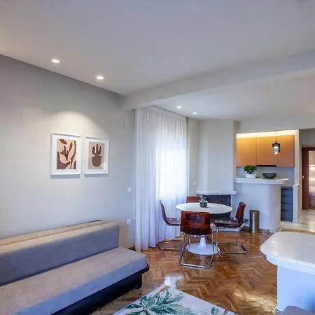 Sea View Aparment Nea Paralia